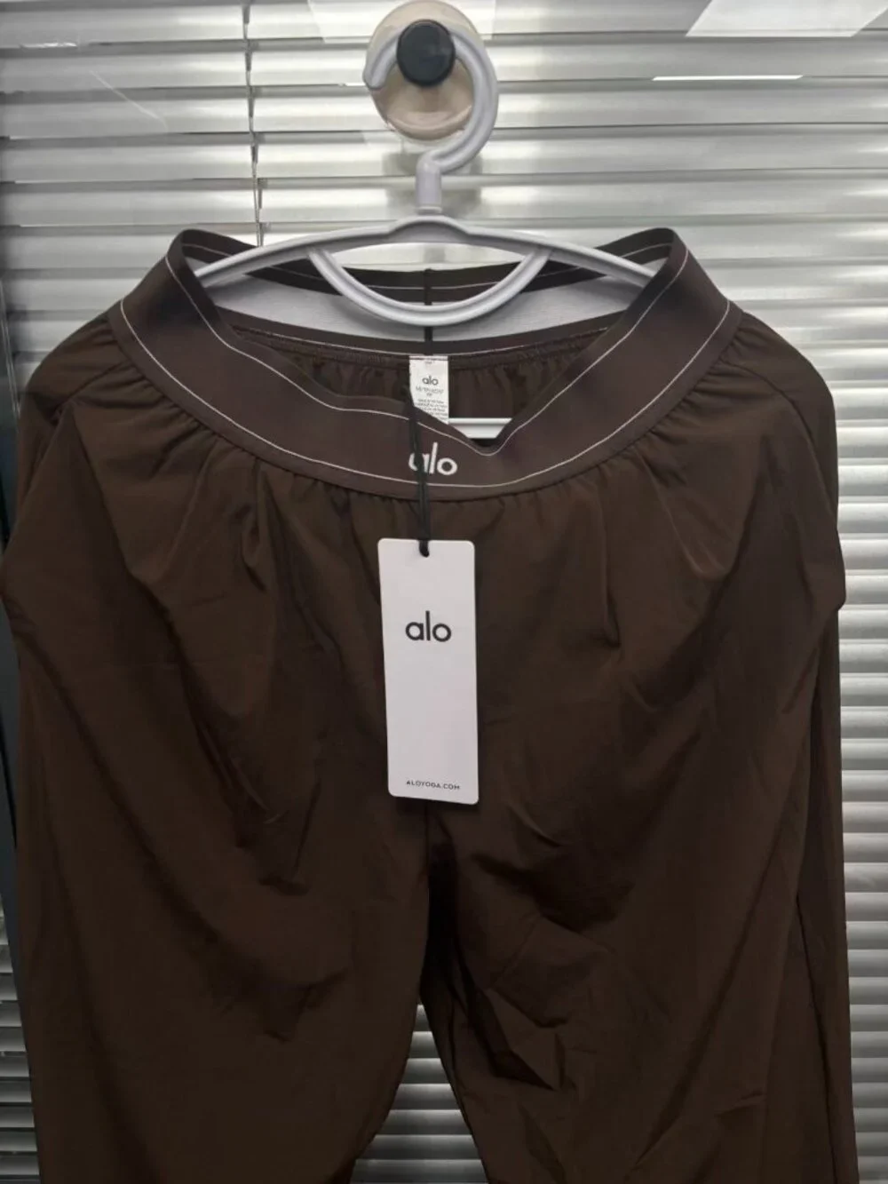 ALO Yoga Women's Suit Pants, Standard Size, Coffee Brown, Daily Wear 🛍️